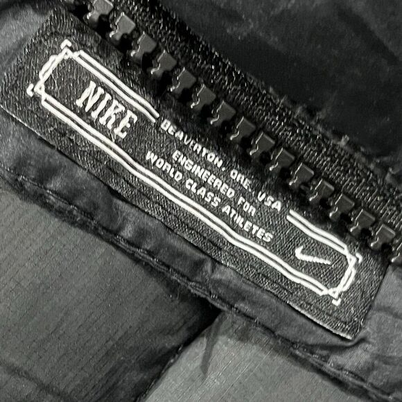 Nike YL (11-13) Kids Black Puffer Coat - Picture 9 of 16